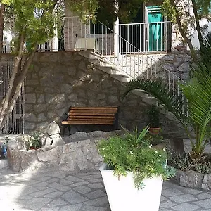 https://hotel-edera-procchio.it-tuscanyhotel.com